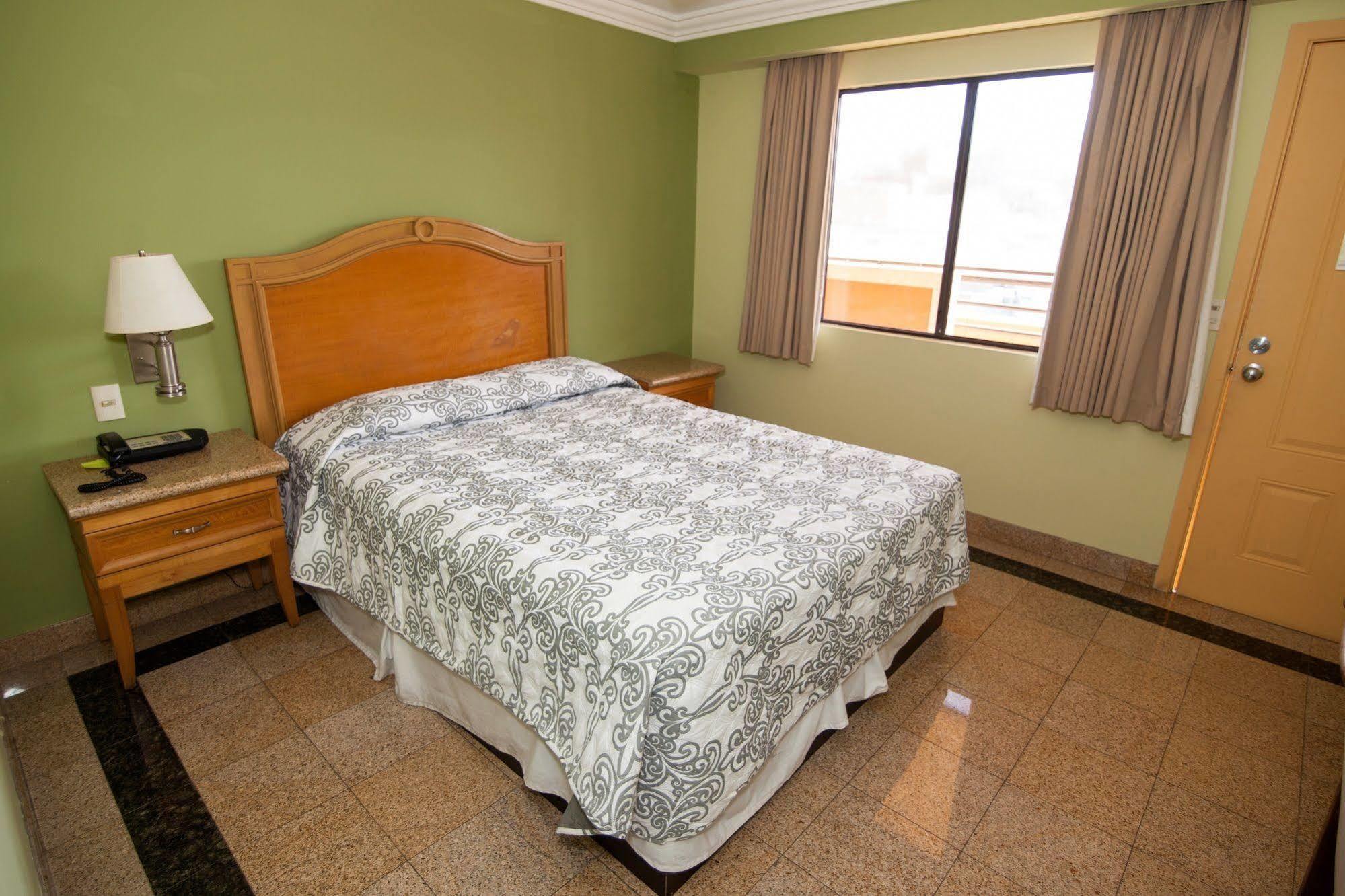 Hotel Aqua Rio Tijuana