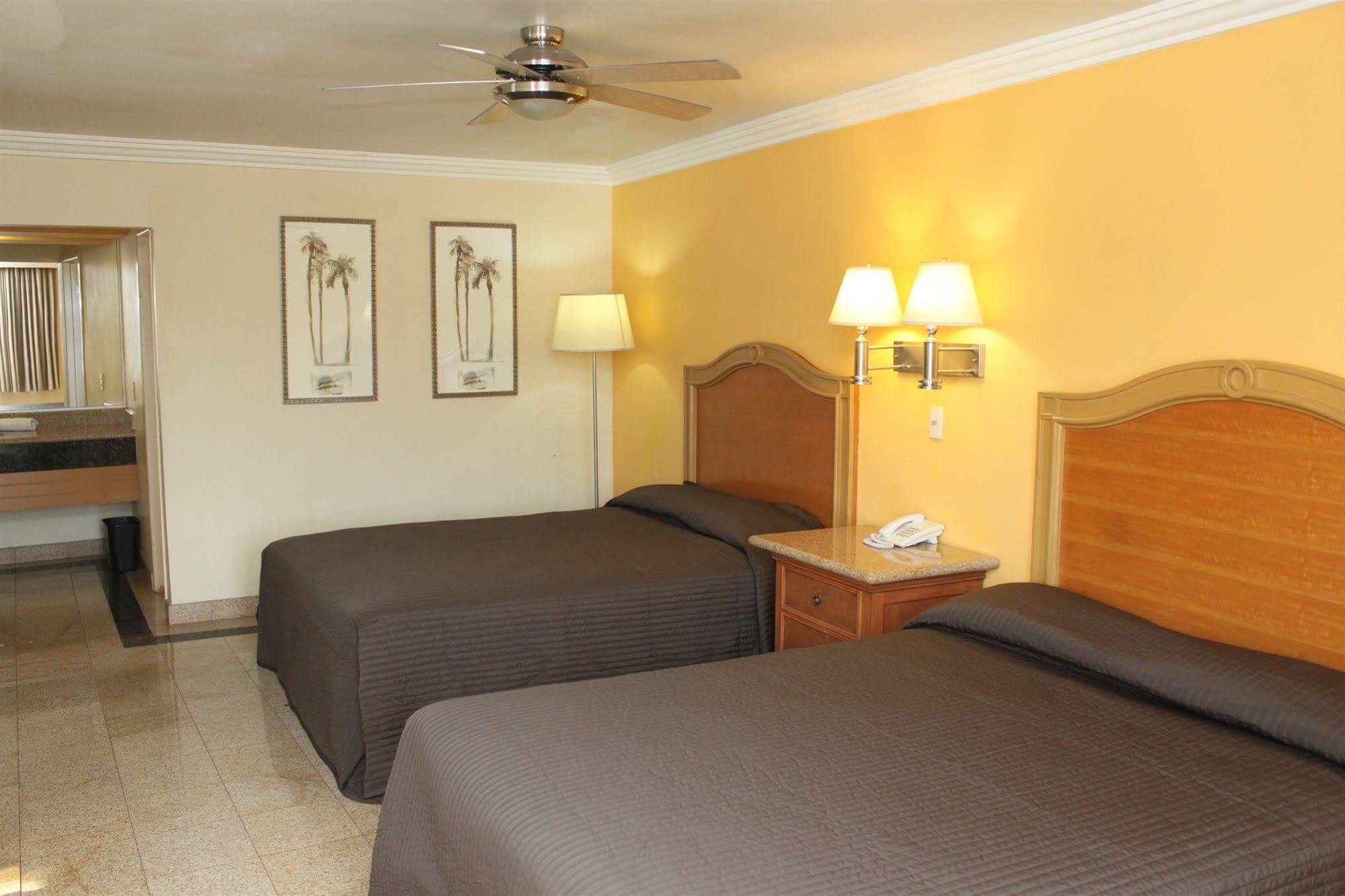 Hotel Aqua Rio Tijuana